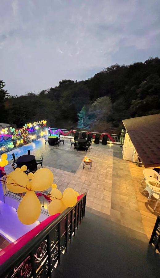 Peacock Hill Homestay Бопал Екстериор снимка